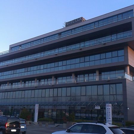מודנה Hotel Lux מראה חיצוני תמונה